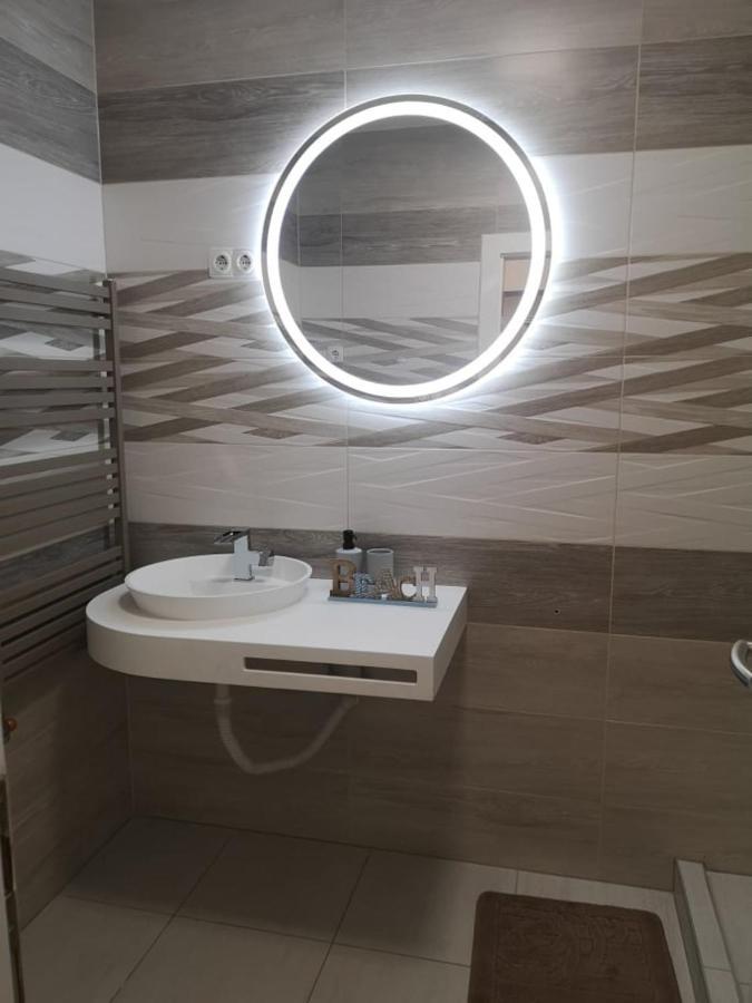 Relax Beach Apartman Hajdúszoboszló Eksteriør bilde