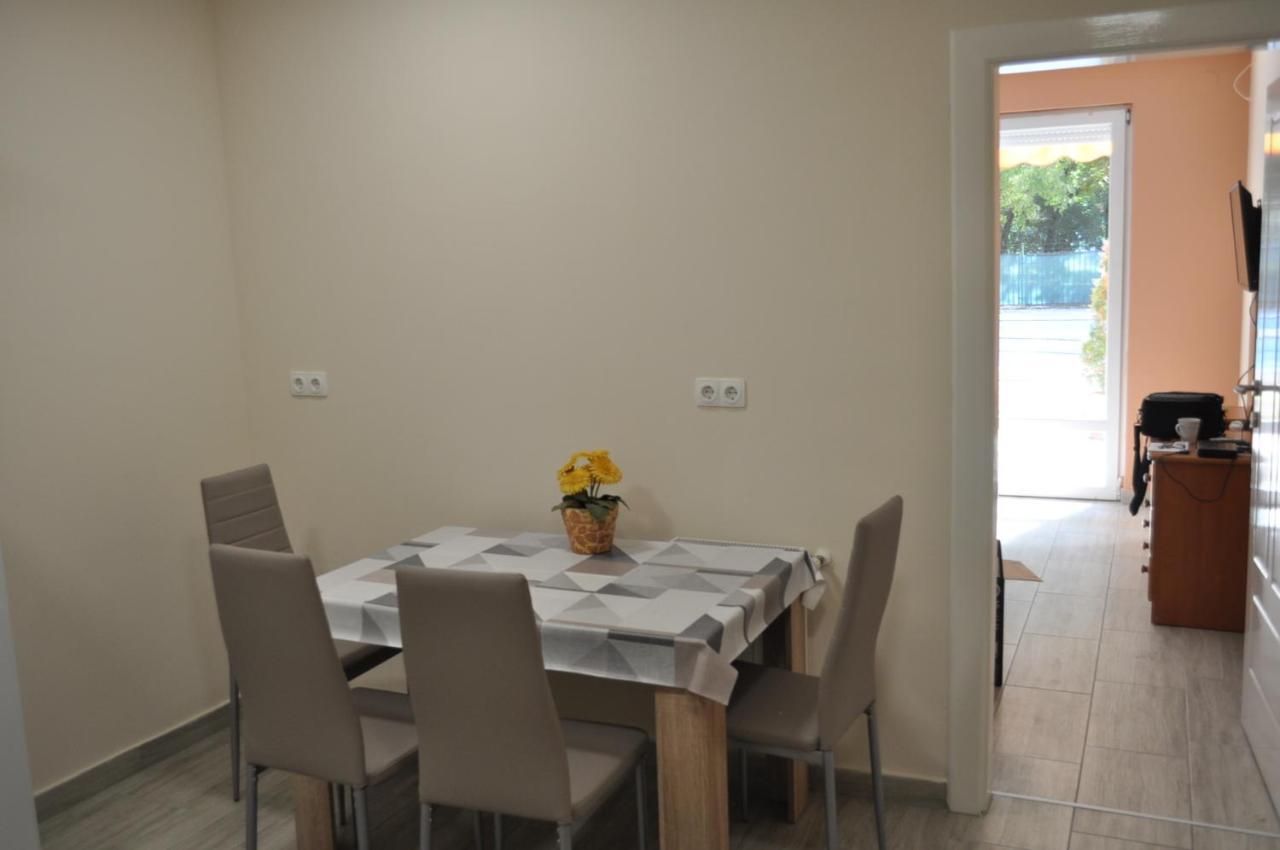 Relax Beach Apartman Hajdúszoboszló Eksteriør bilde