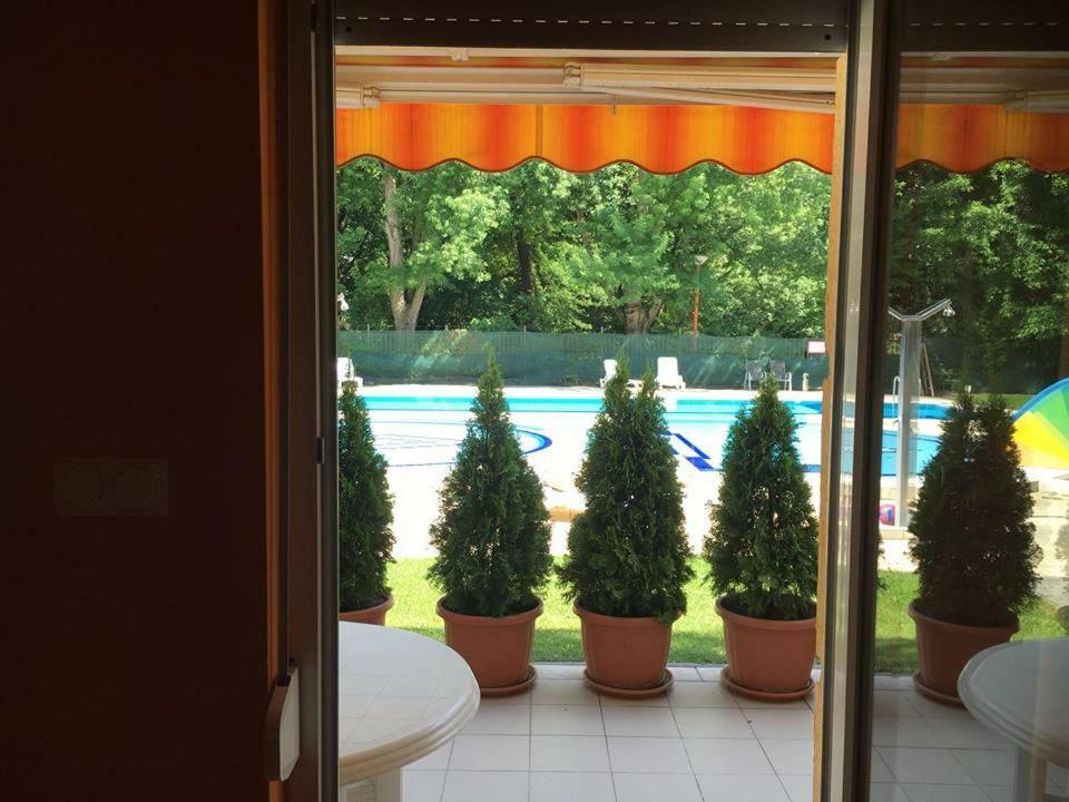 Relax Beach Apartman Hajdúszoboszló Eksteriør bilde